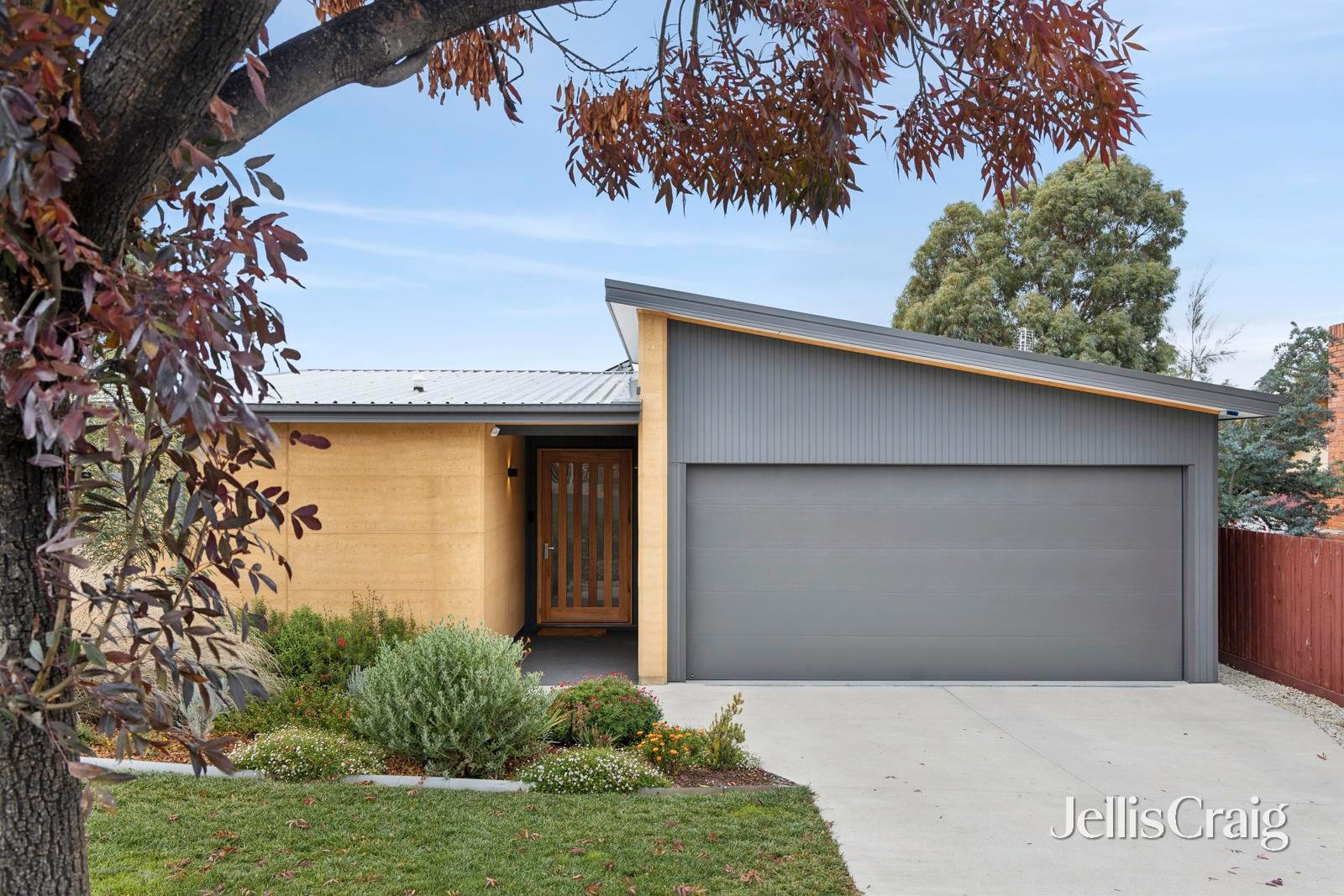 84 Farnsworth Street, Castlemaine image 3