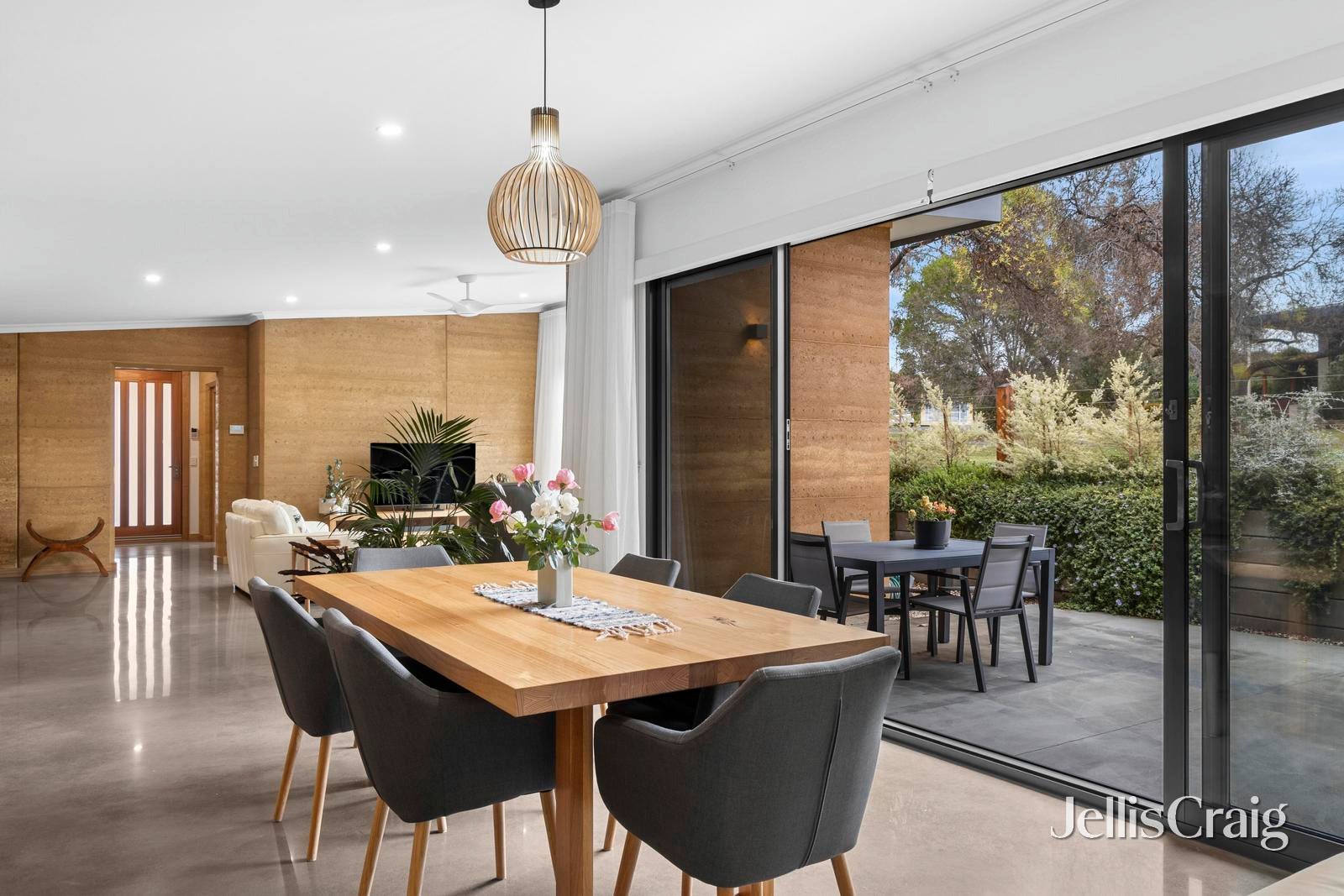 84 Farnsworth Street, Castlemaine image 4