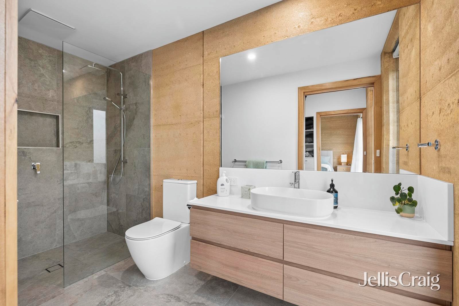 84 Farnsworth Street, Castlemaine image 14