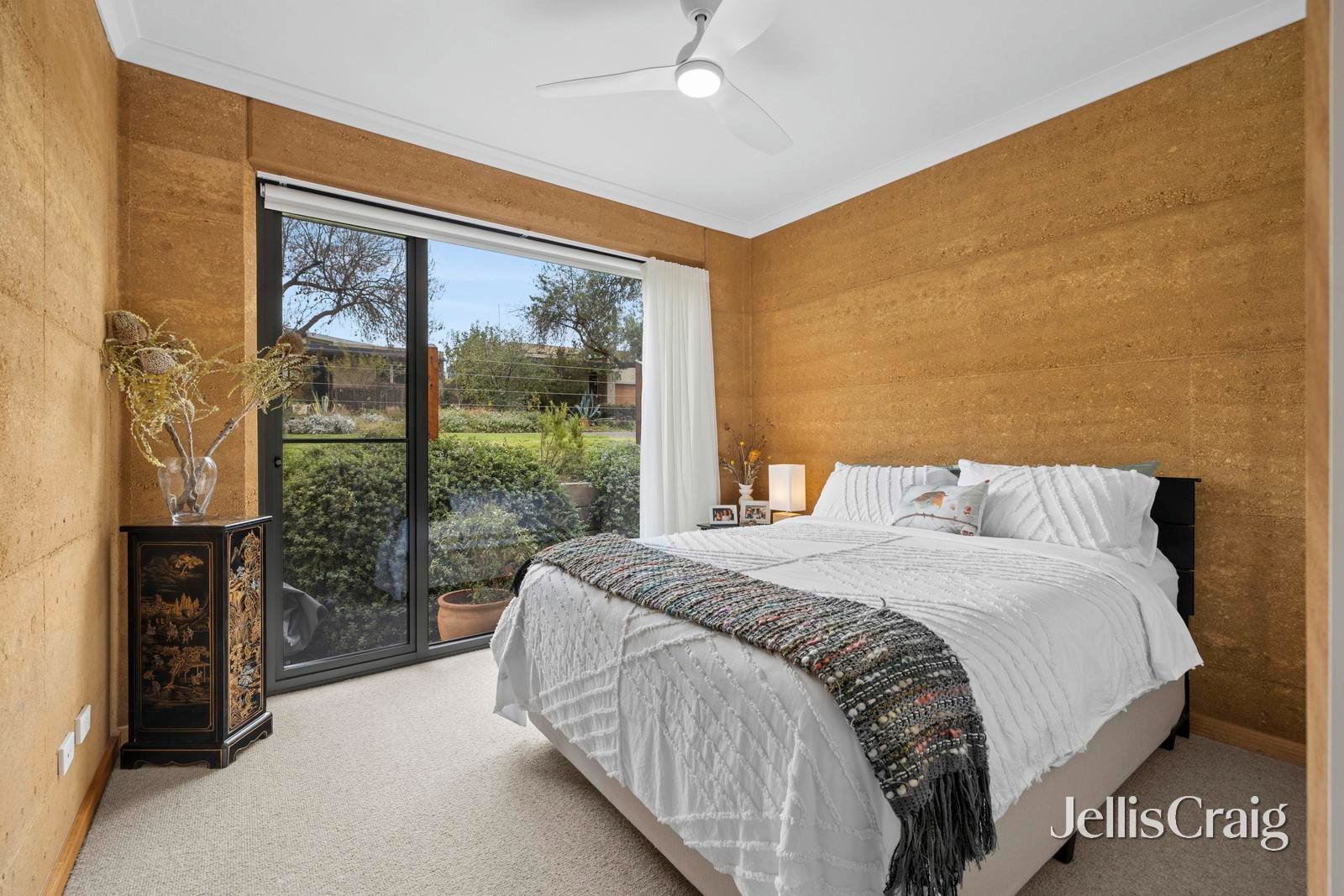 84 Farnsworth Street, Castlemaine image 16