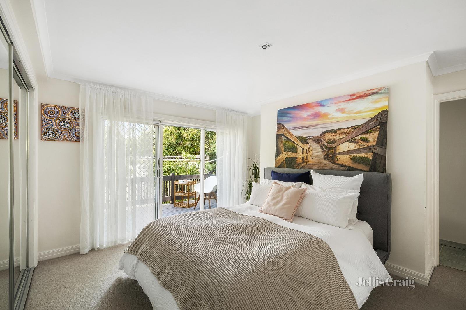 84 Glen Iris Road, Glen Iris image 6