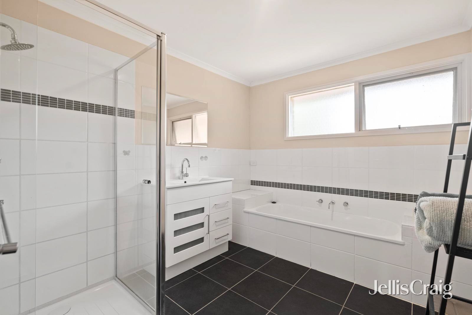 8/4 Illoura Avenue, Ringwood&nbsp;East image 7