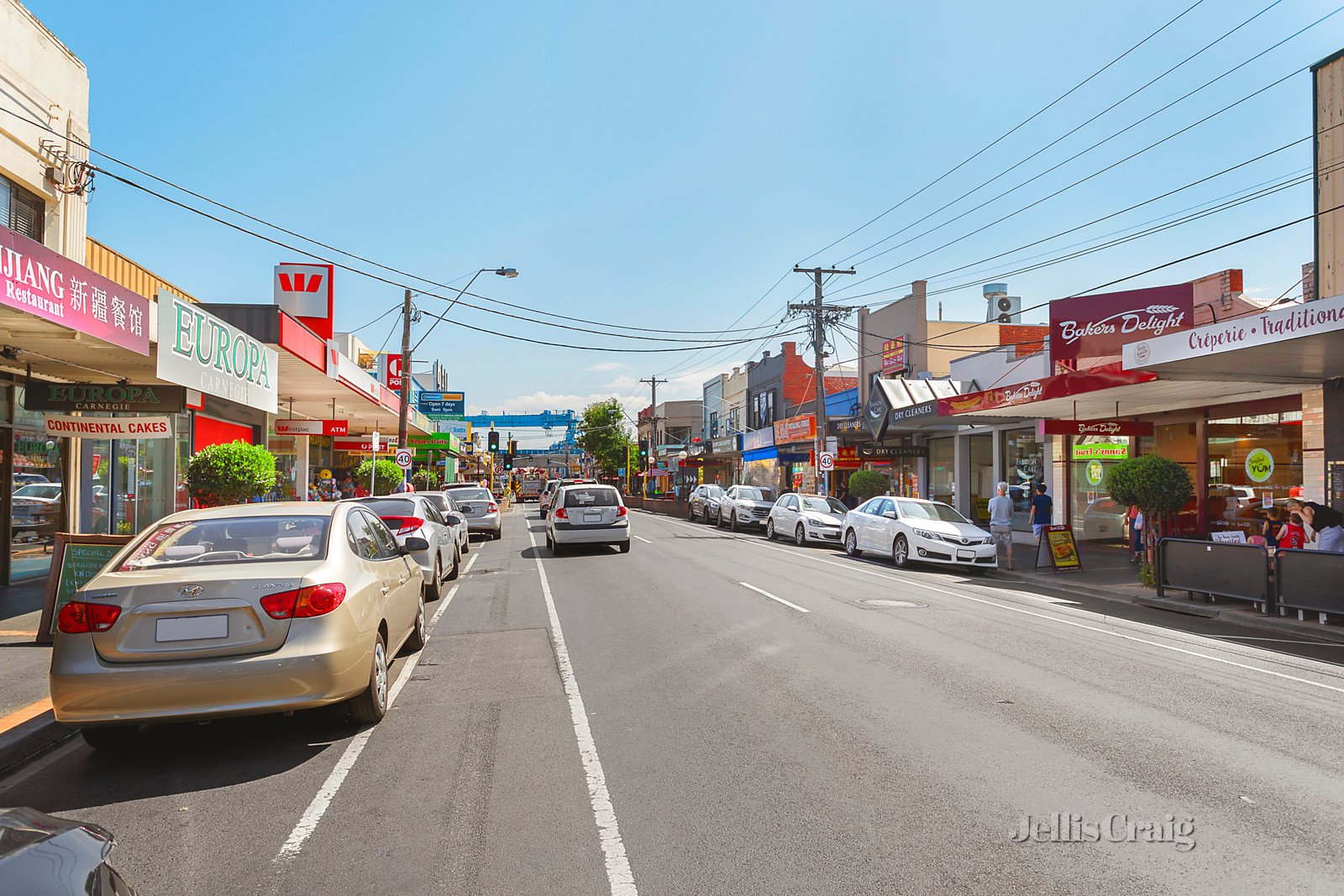 8/4 Kokaribb Road, Carnegie image 6