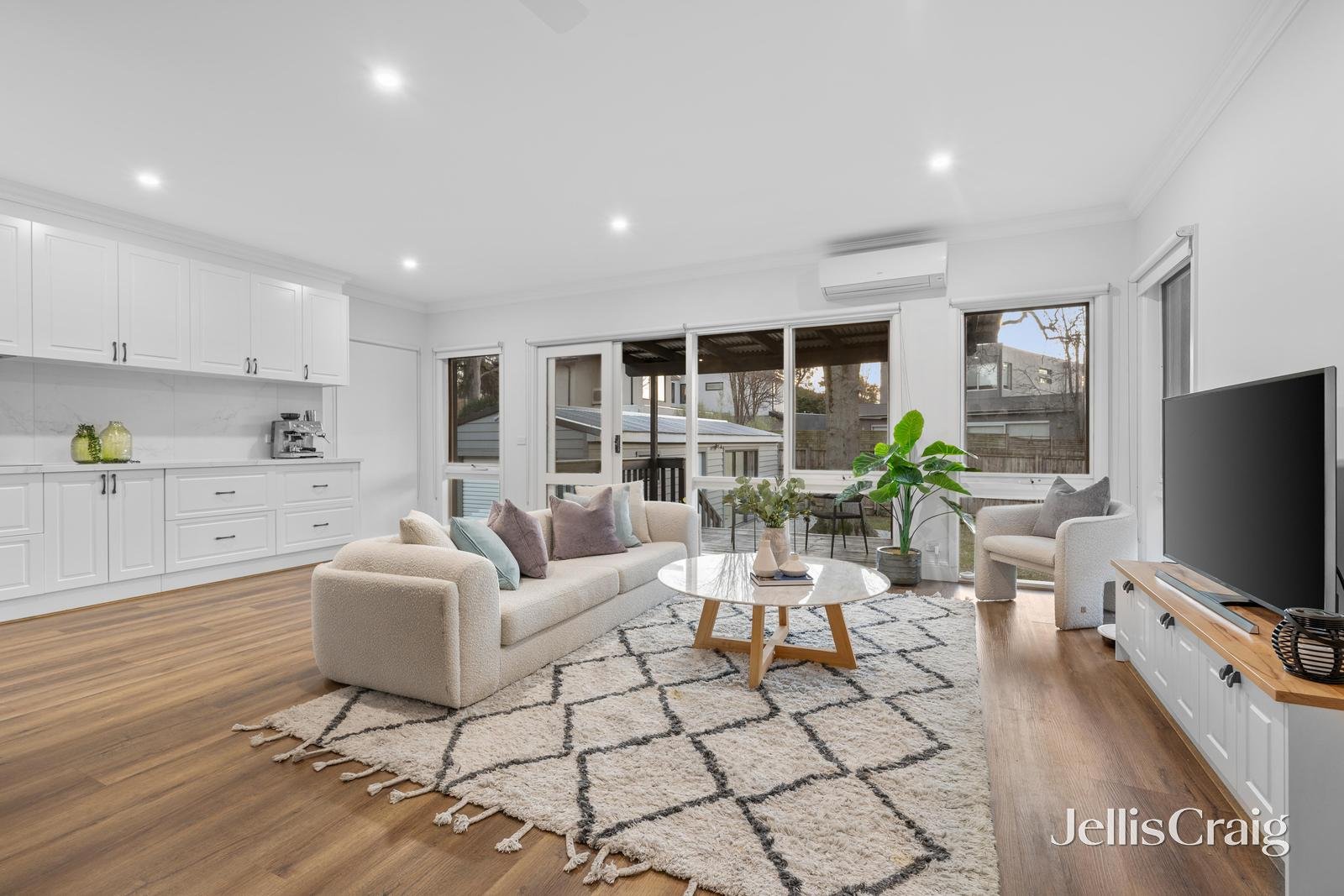 84 Laurel Grove South, Blackburn image 3