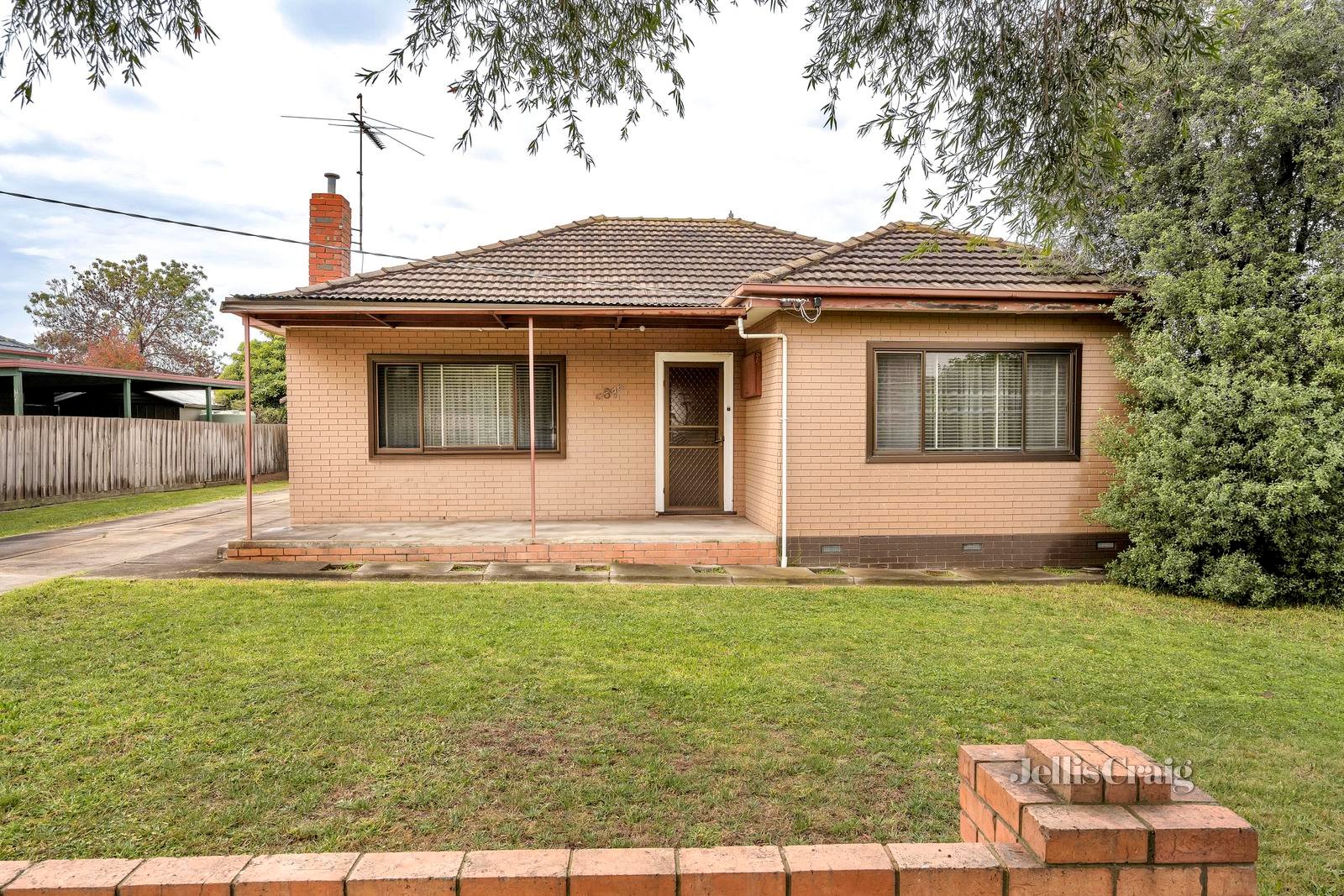 84 Loongana Avenue, Glenroy image 2