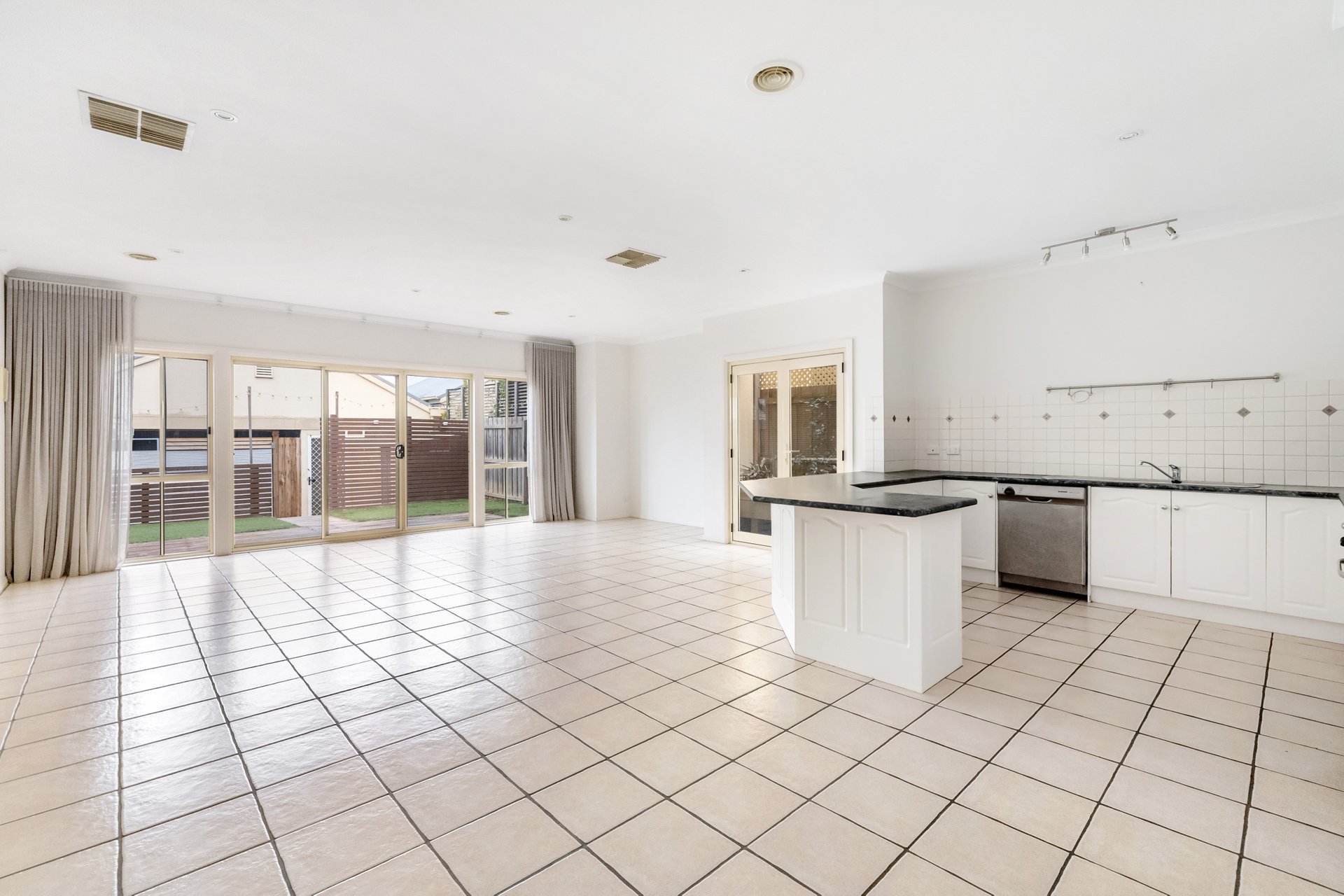 84 Macedon Street, Sunbury image 3
