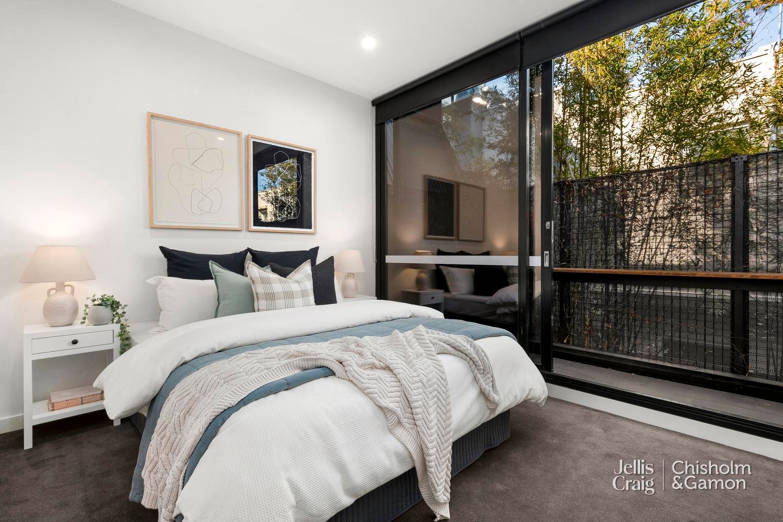 84 Ormond Road, Elwood image 13