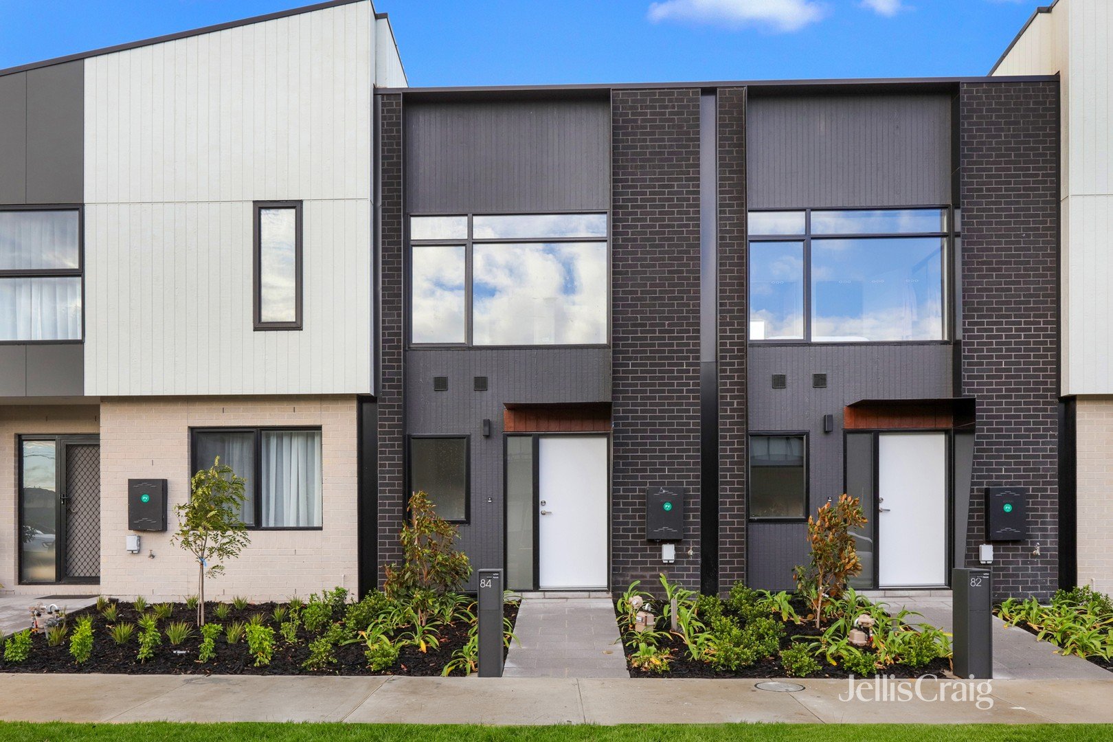 84 Phoenix Road, Altona&nbsp;North image 1