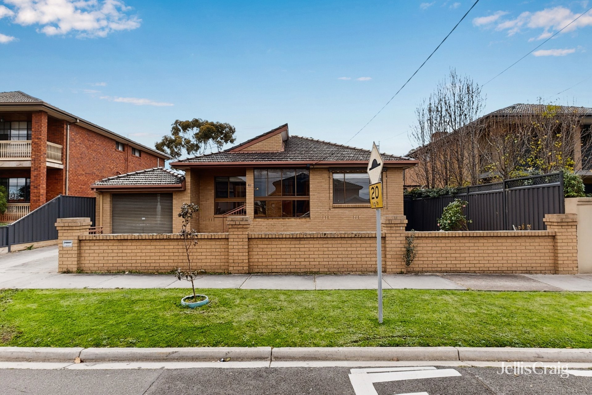 84 Riviera Road, Avondale&nbsp;Heights image 1