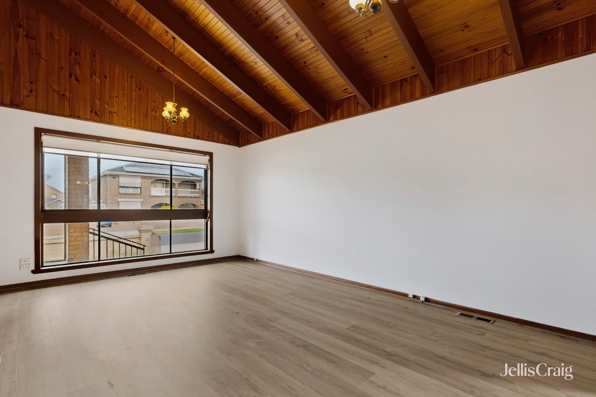 84 Riviera Road, Avondale&nbsp;Heights image 6