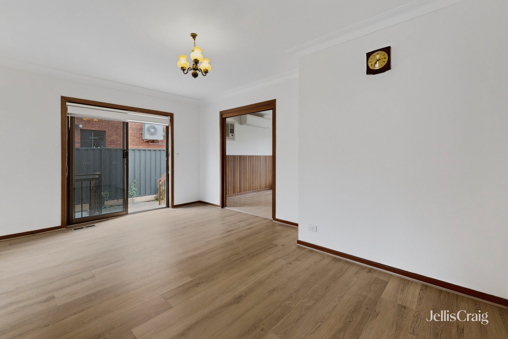 84 Riviera Road, Avondale&nbsp;Heights image 5
