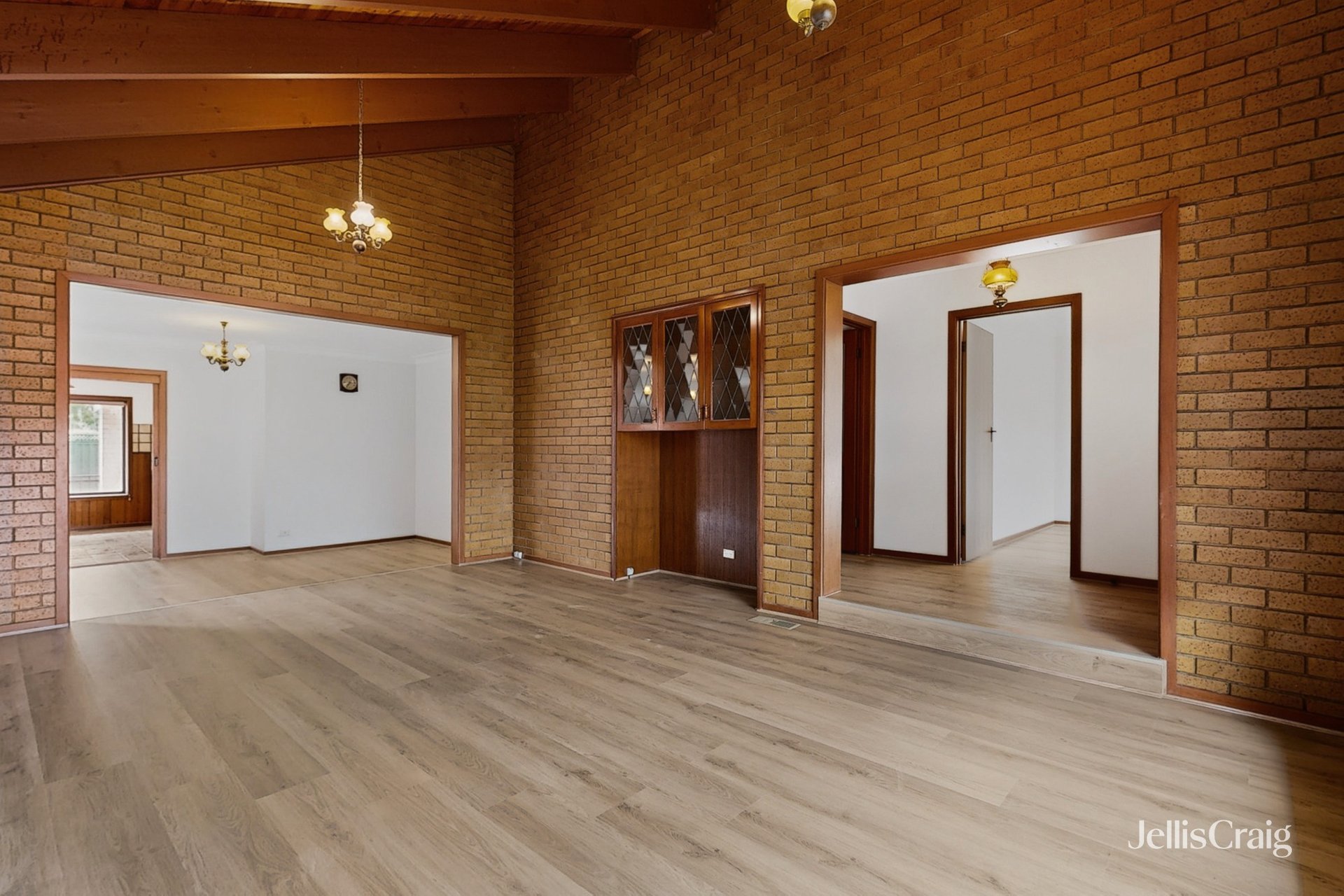 84 Riviera Road, Avondale&nbsp;Heights image 4