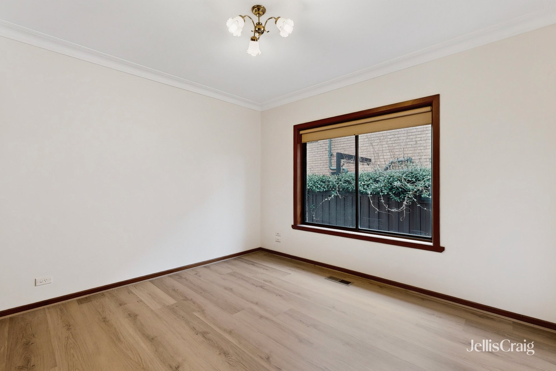 84 Riviera Road, Avondale&nbsp;Heights image 8