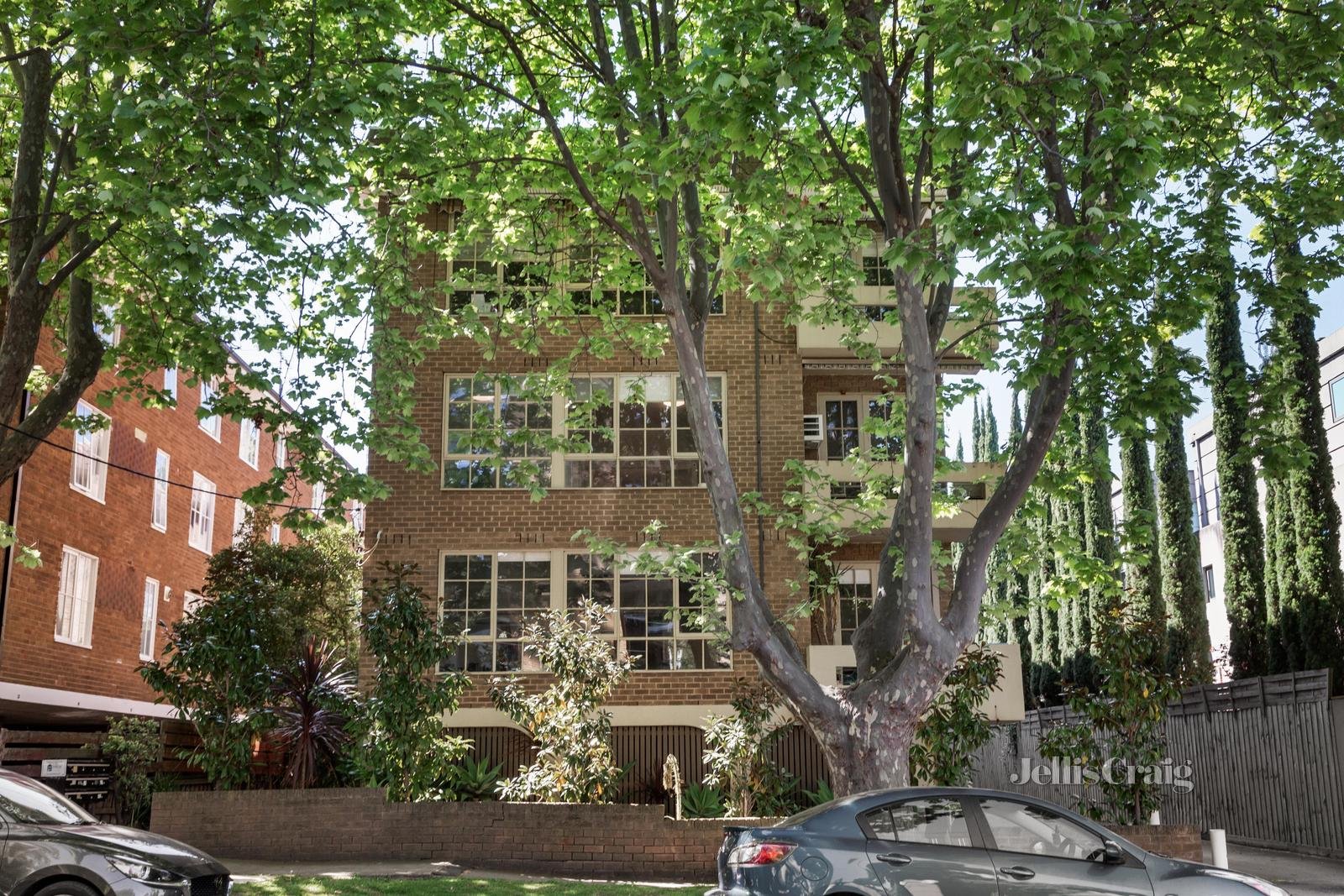 8/4 Rockley Road, South Yarra image 4