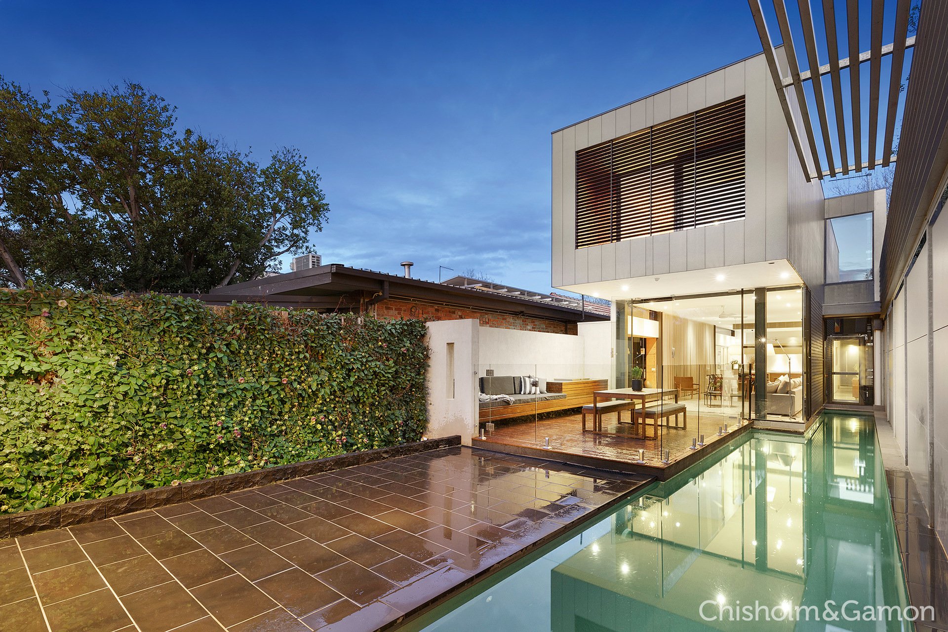 84 Ruskin Street, Elwood image 2