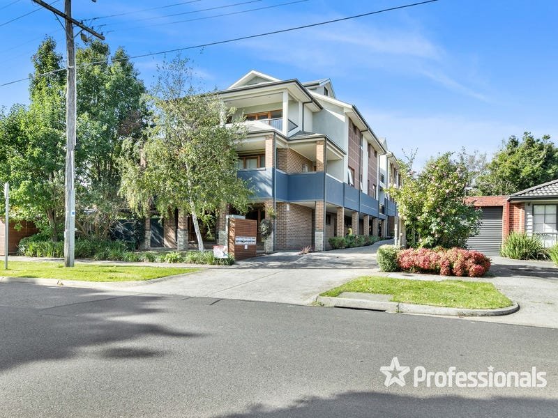 8/4 Springfield Avenue, Croydon image 1