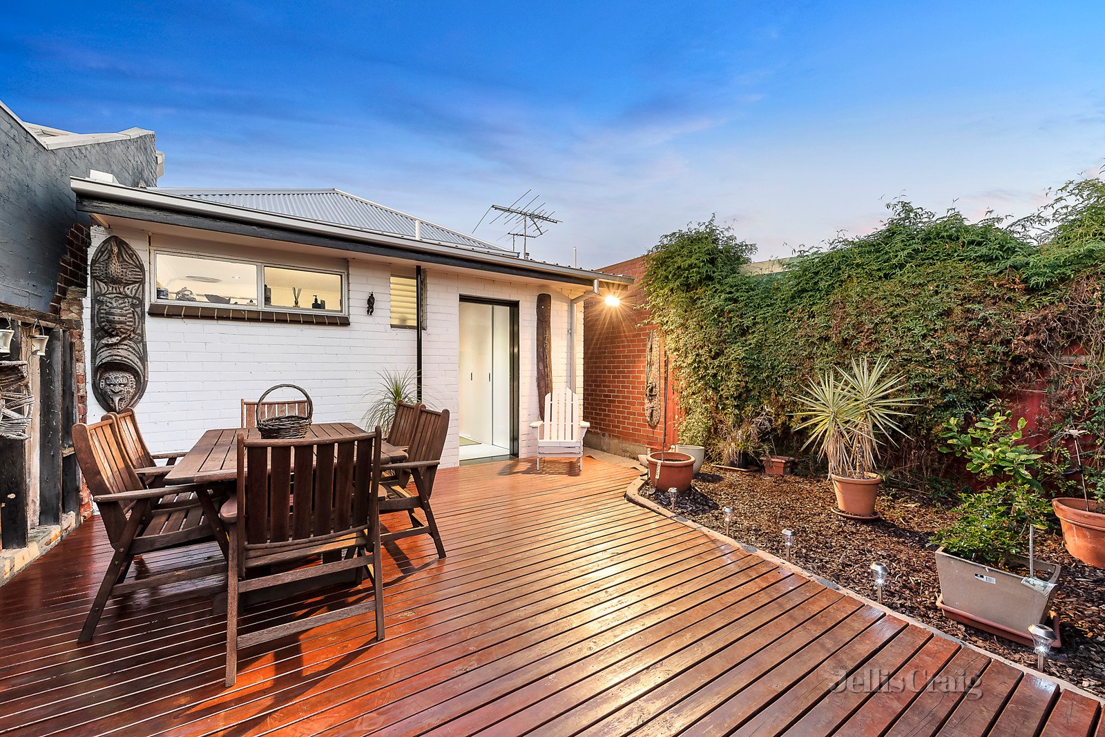 84 Stewart Street, Brunswick image 4