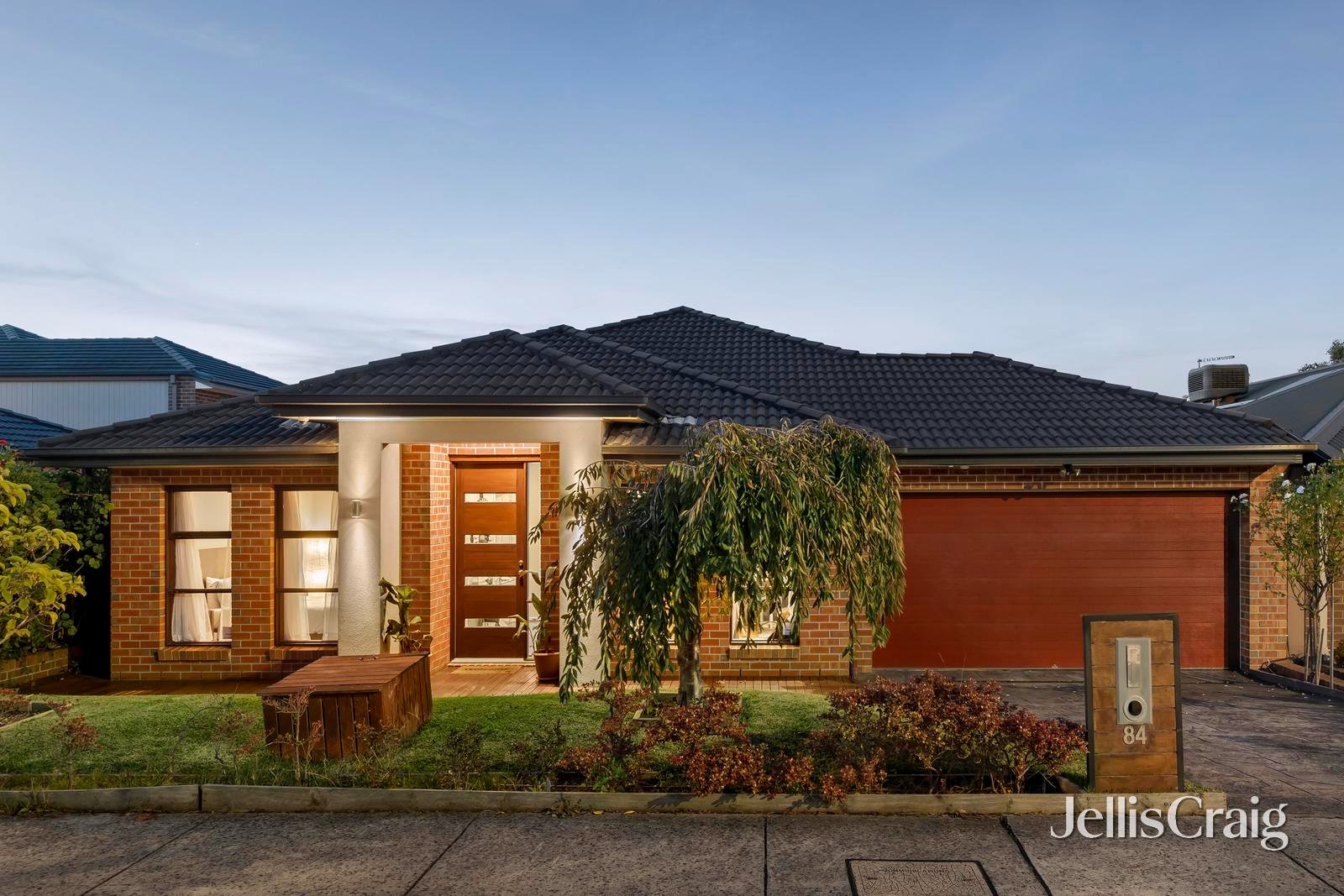 84 The Range Boulevard, Croydon image 1