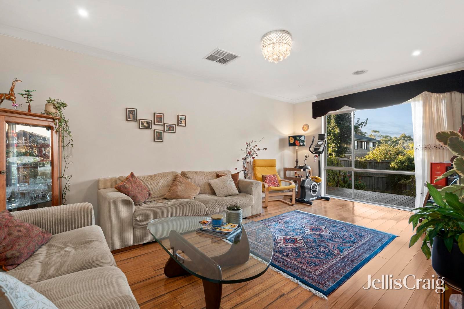 84 The Range Boulevard, Croydon image 5