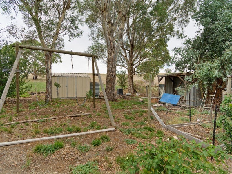 84 Vaughan Springs Road, Yapeen image 8