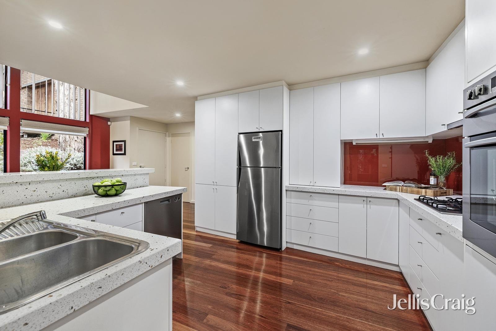 84 Warringah Crescent, Eltham&nbsp;North image 6