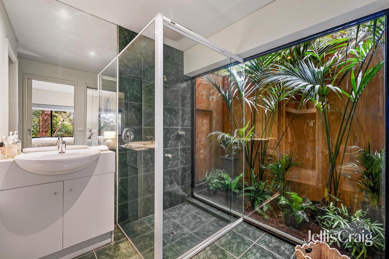 84 Warringah Crescent, Eltham&nbsp;North image 14