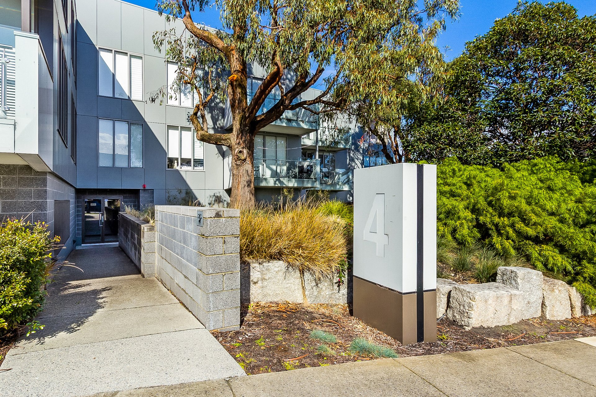 Property Gallery - Main Image