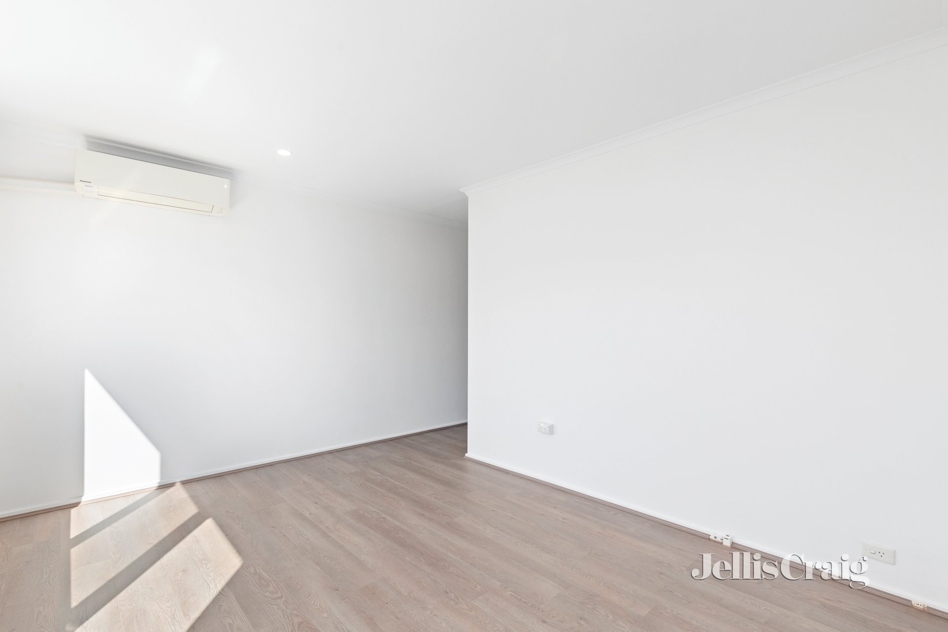 8/40-44 Lord Street, Richmond image 2