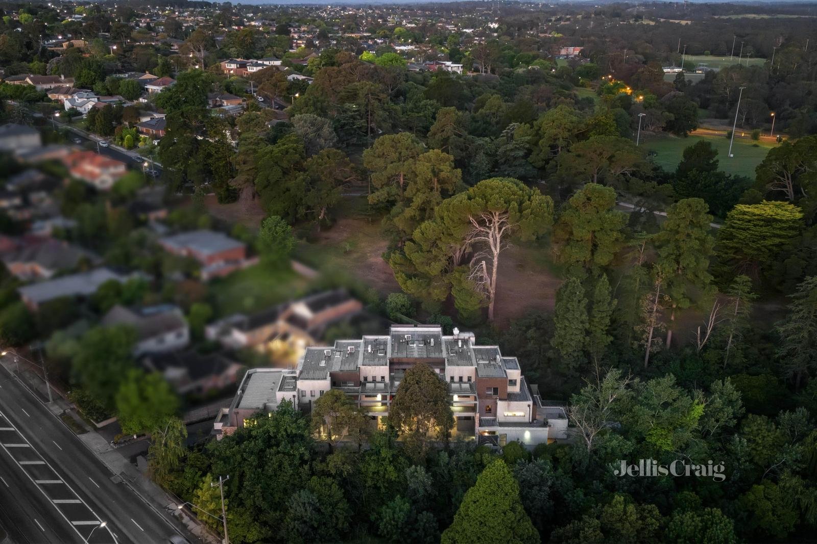 8/40 Rosanna Road, Heidelberg image 1