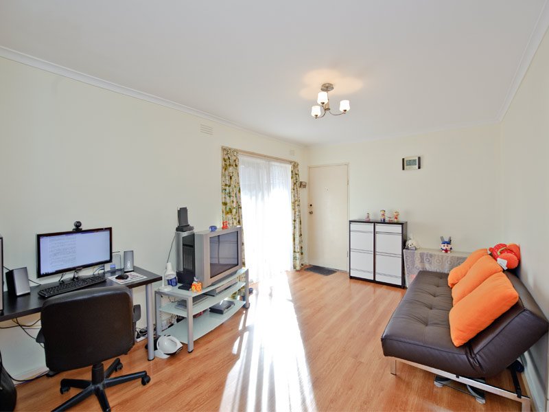 8/40 Rose Street, Box Hill image 2