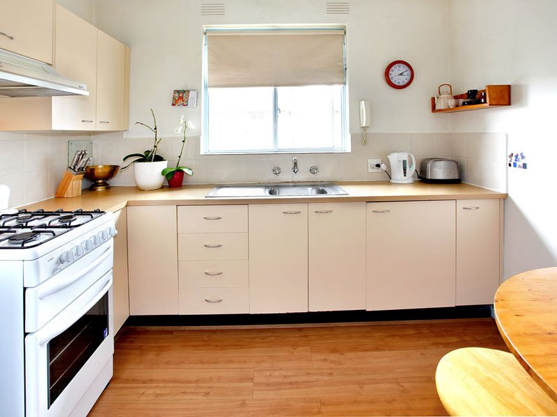 8/41 Byron Street, Elwood image 3