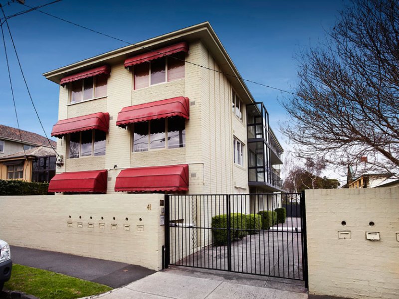 8/41 Byron Street, Elwood image 1