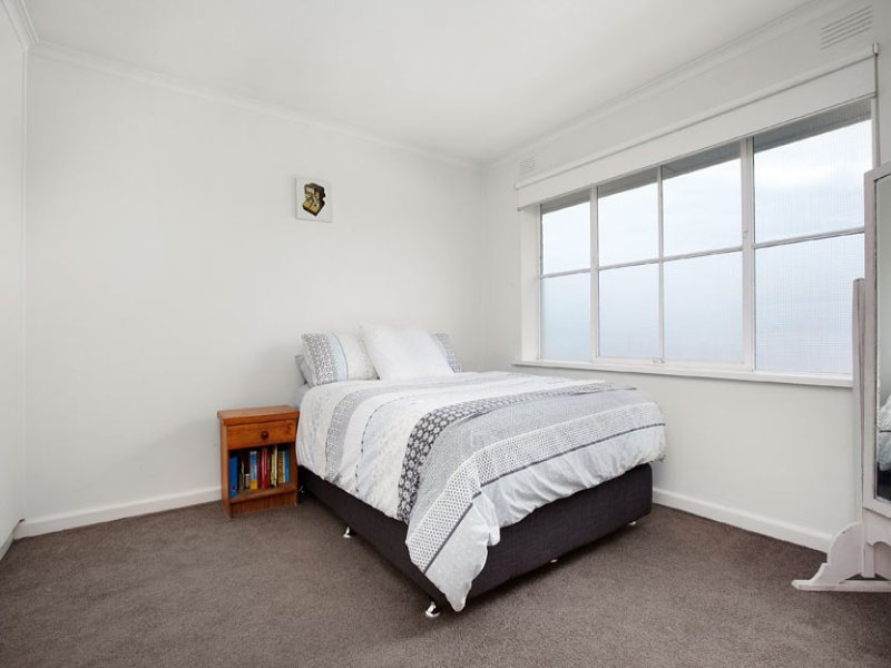 8/41 Byron Street, Elwood image 5