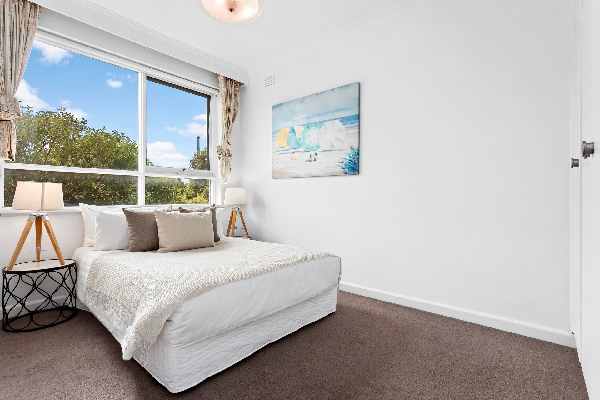 Property Gallery Thumbnail 8