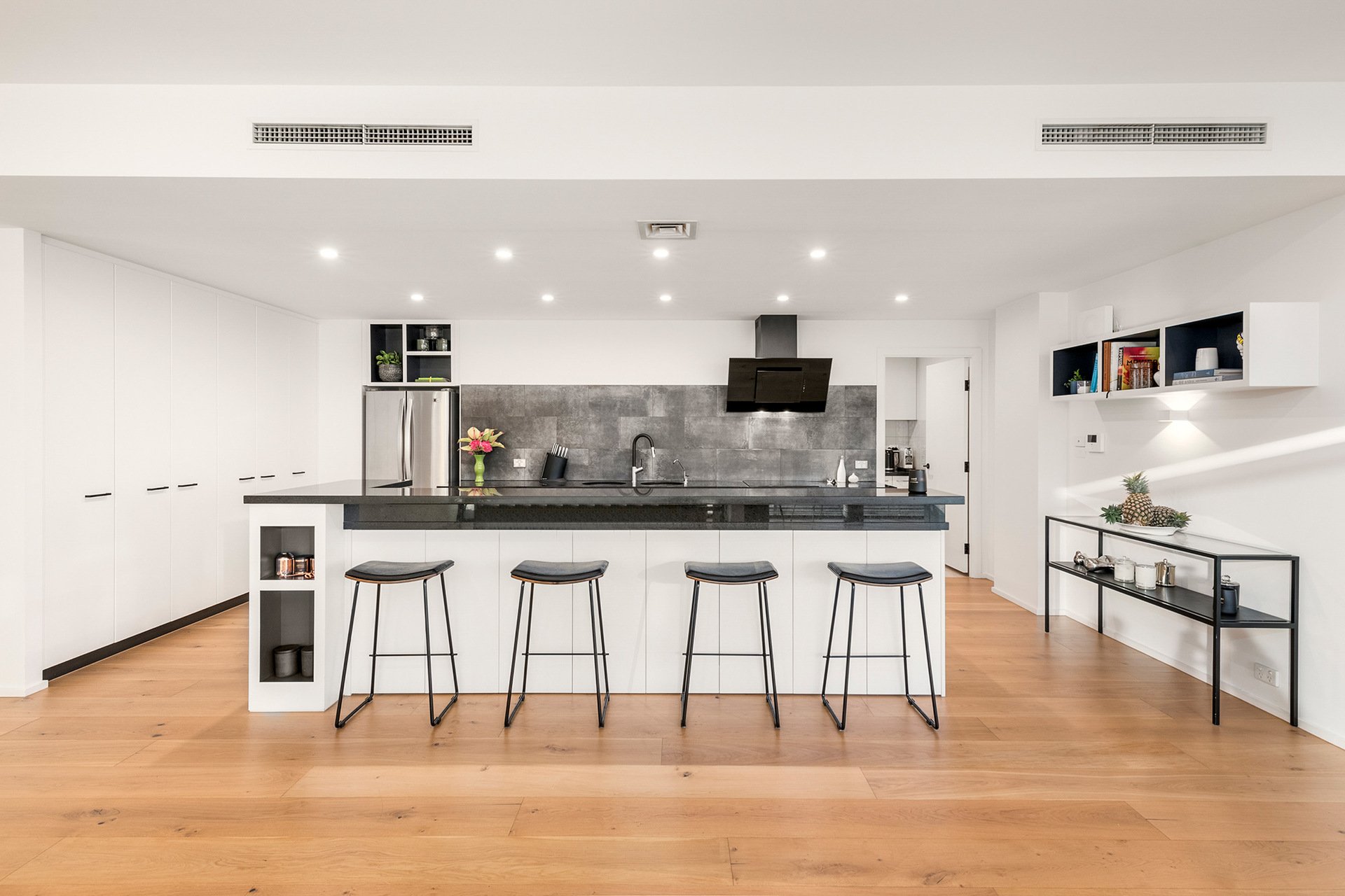 84/1 Sandilands Street, South Melbourne image 5