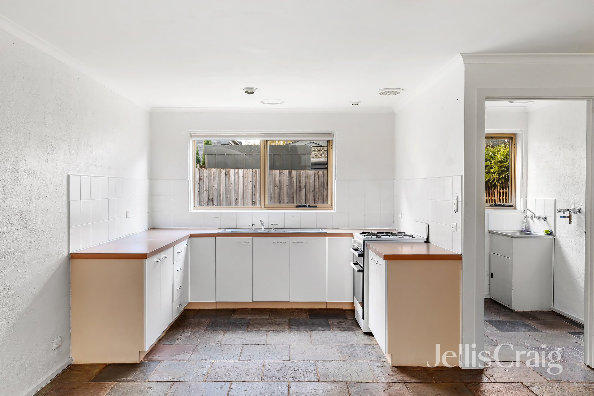 8/42-46 Grandview Grove, Rosanna image 2