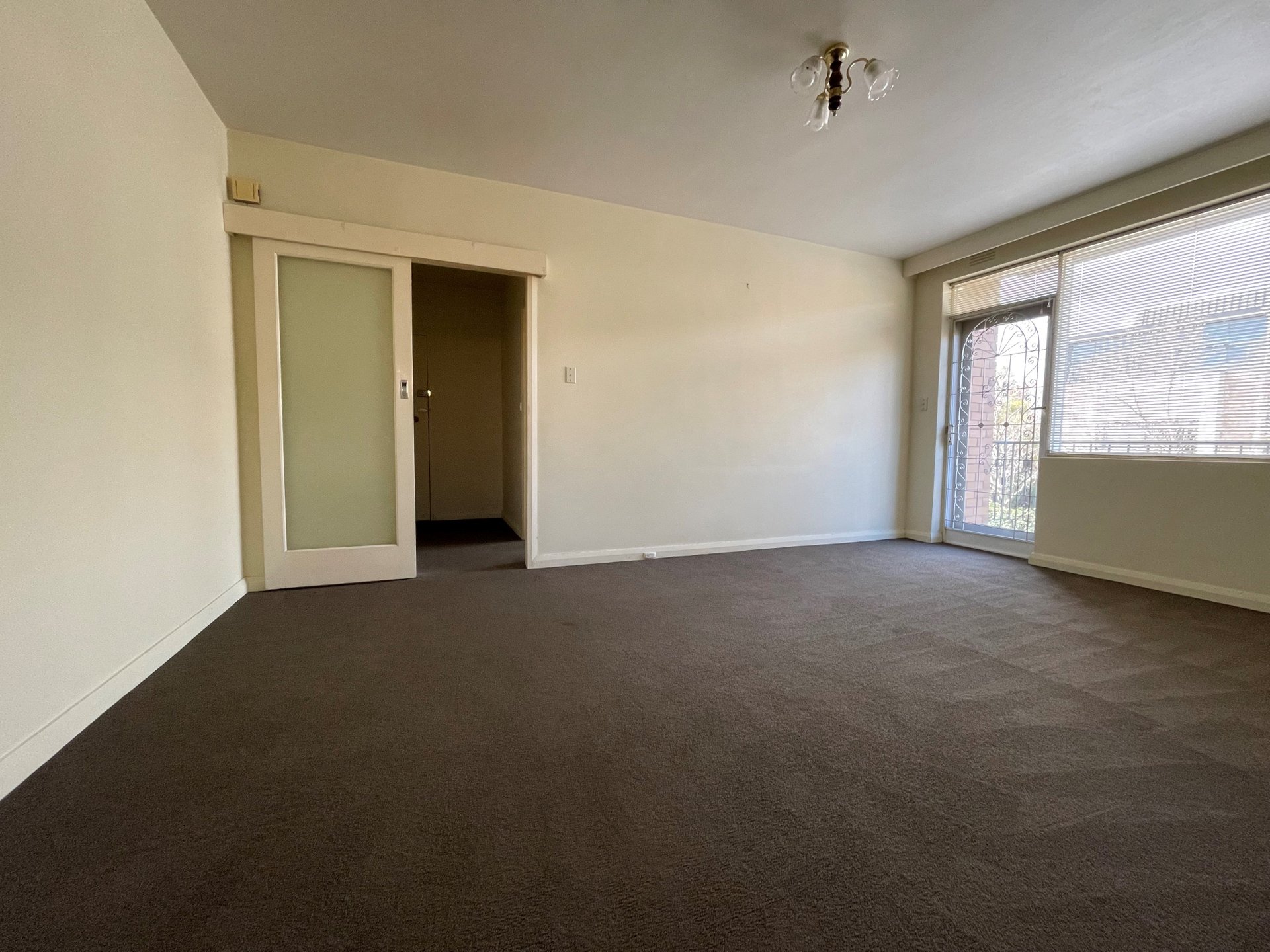 8/42 Winter Street, Malvern image 2