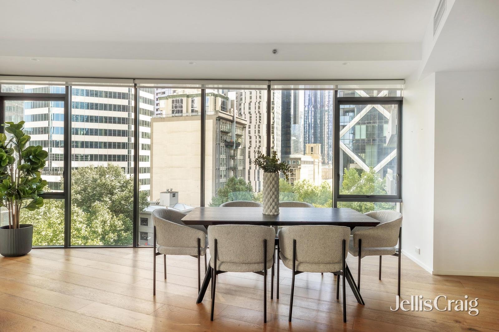 84/299 Queen Street, Melbourne image 4