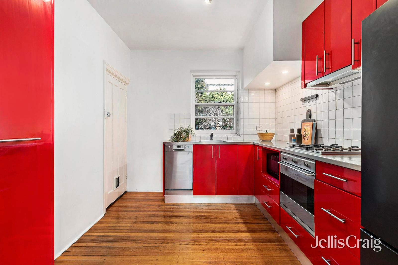 8/43 Dalgety Street, St&nbsp;Kilda image 3