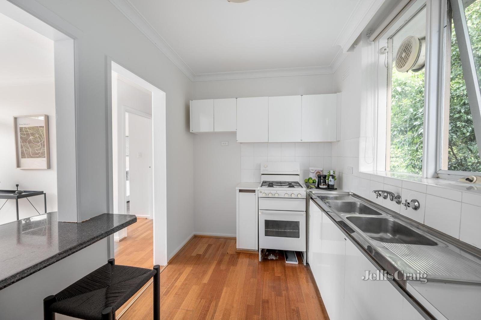 8/43 Grandview Grove, Prahran image 4