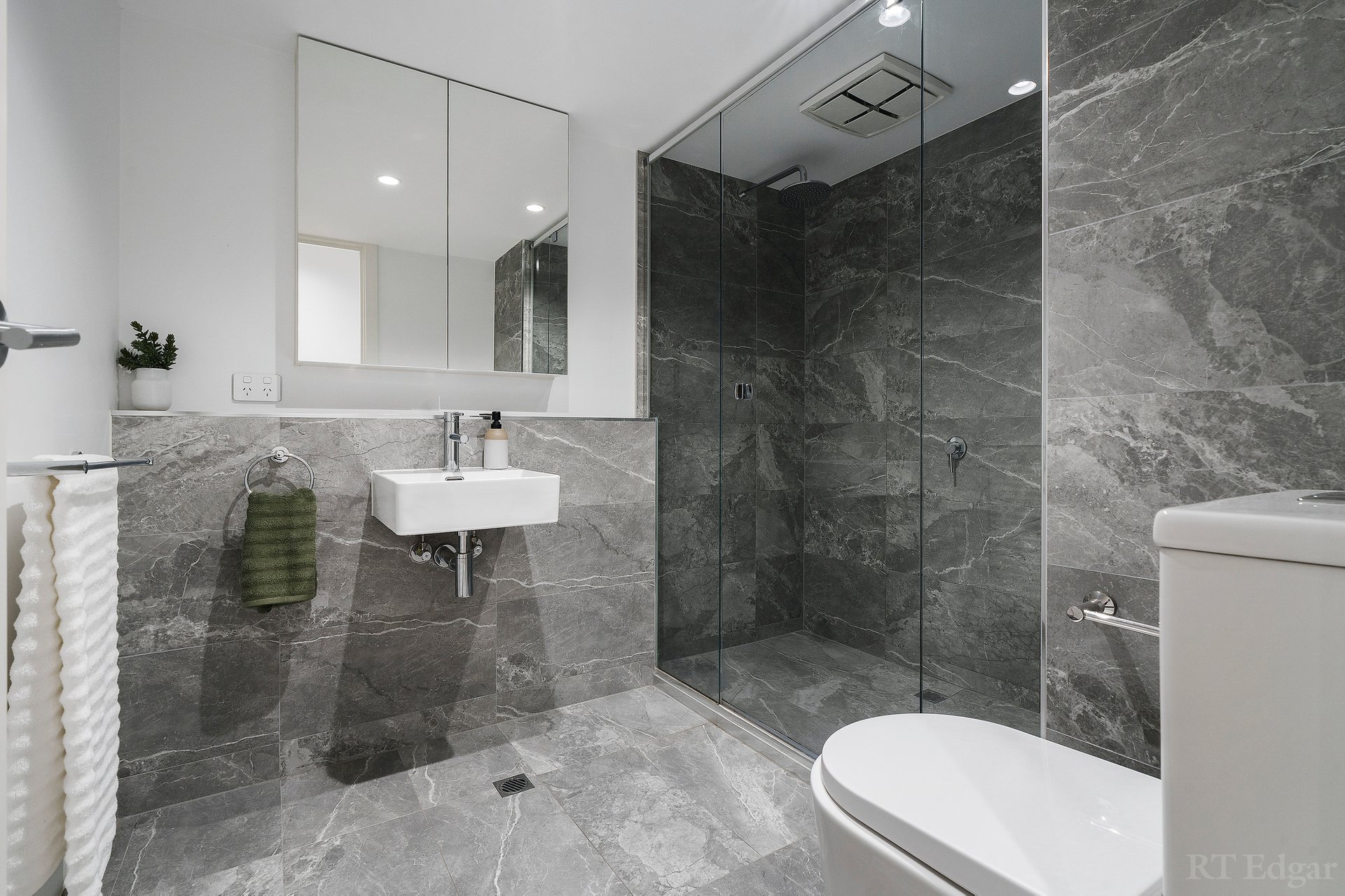 Property Gallery Thumbnail 5