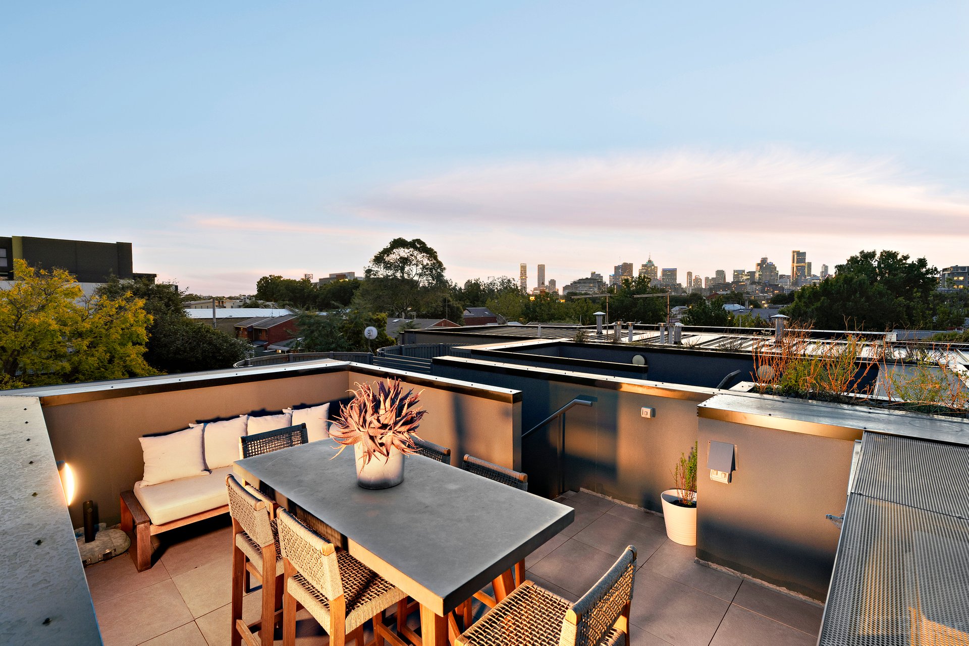 Property Gallery Thumbnail 6