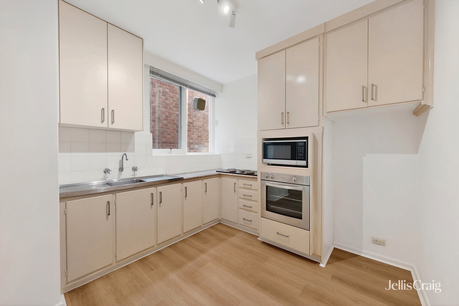 8/47 Evansdale Road, Hawthorn image 5