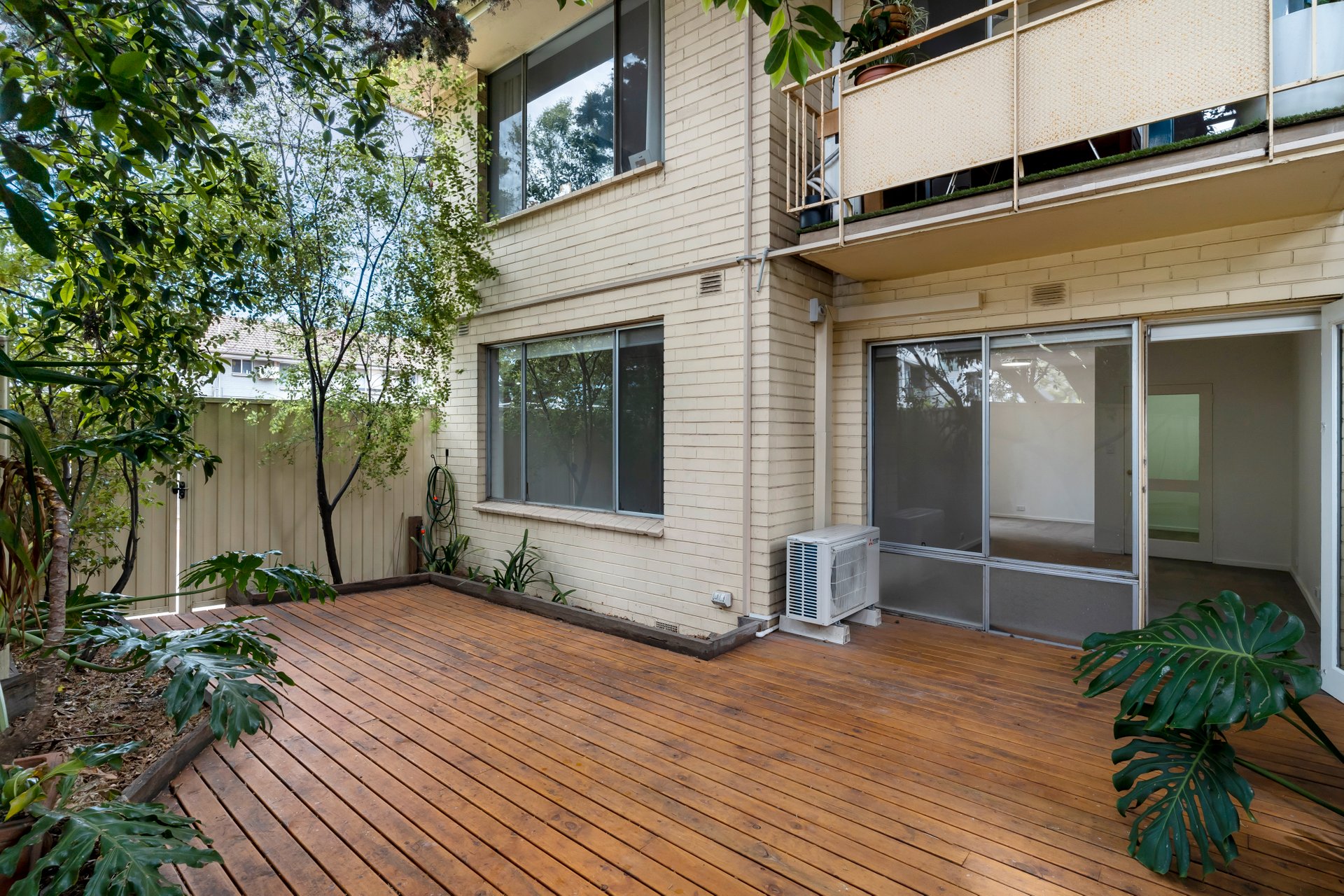 Property Gallery Thumbnail 10