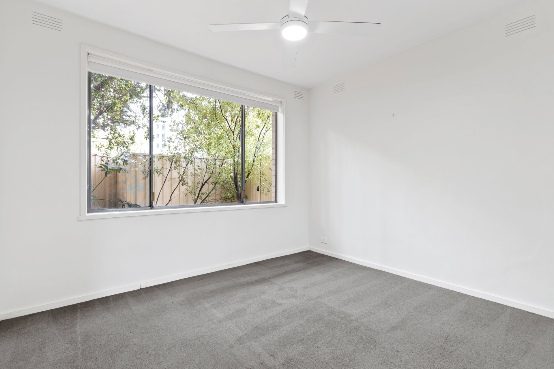 Property Gallery Thumbnail 7