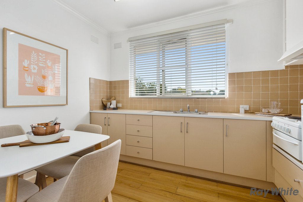 8/483 Whitehorse Road, Balwyn image 3
