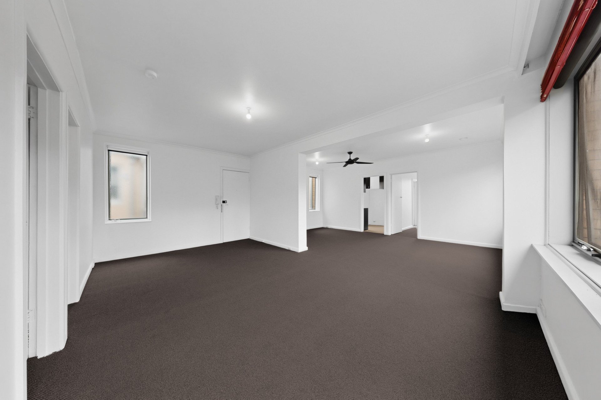 8/485 St Kilda Street, Elwood image 3