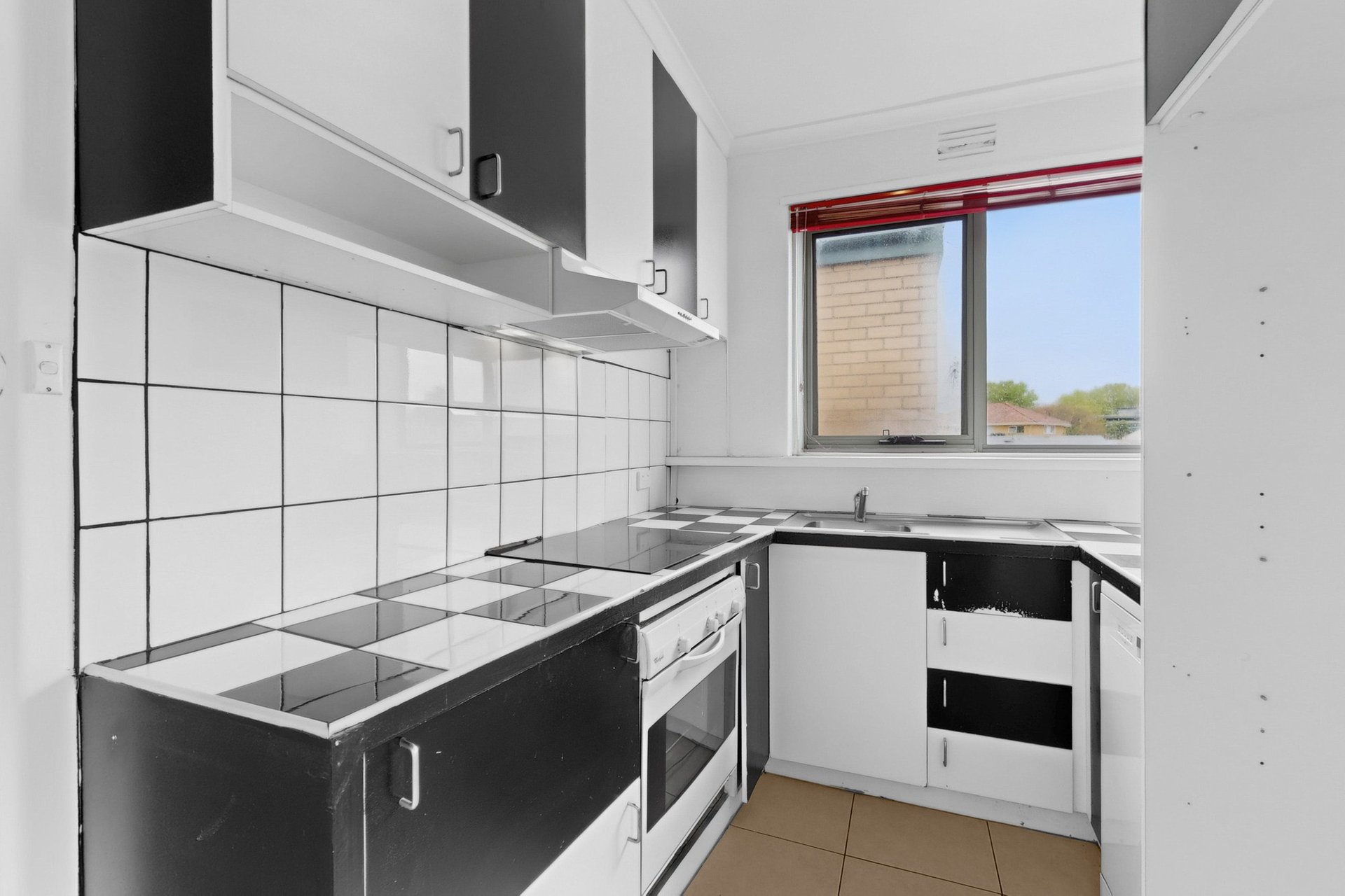 8/485 St Kilda Street, Elwood image 5