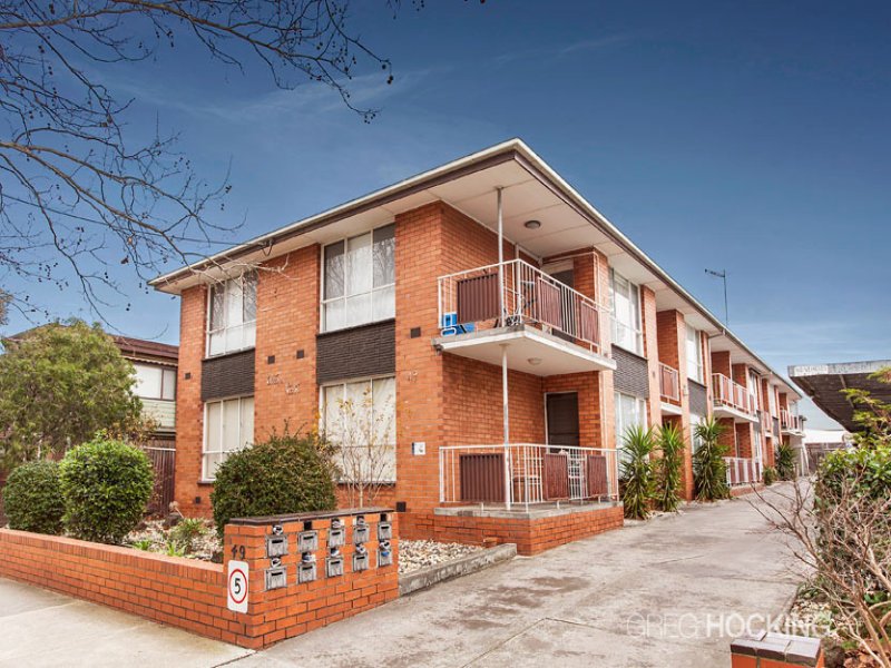 8/49 Electra Street, Williamstown image 1