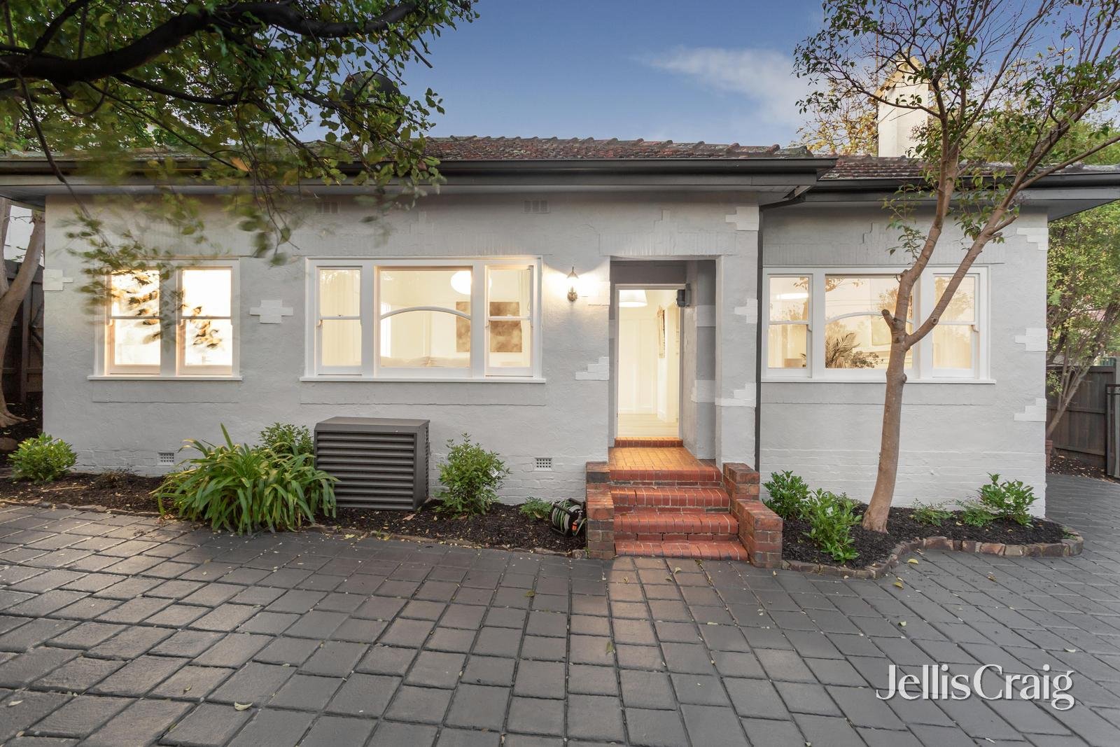 849 Toorak Road, Hawthorn East image 1